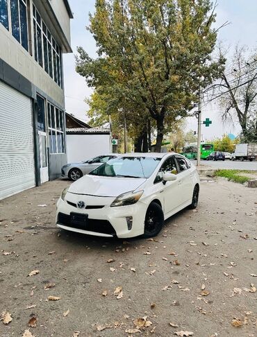 авто рассрочка бишкек фото: Toyota Prius: 2012 г., 1.8 л, Автомат, Гибрид, Хэтчбэк