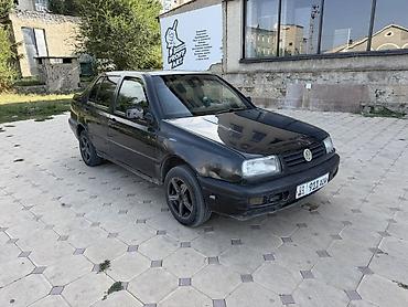 ключи б у: Volkswagen Vento: 1993 г., 1.8 л, Механика, Бензин, Седан — 3