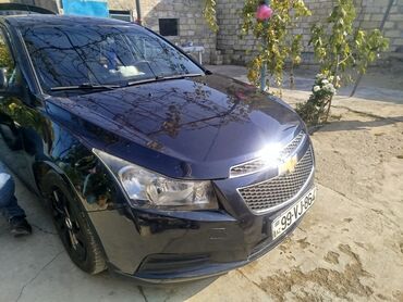 Chevrolet: Chevrolet Cruze: 1.8 l | Sedan — 10