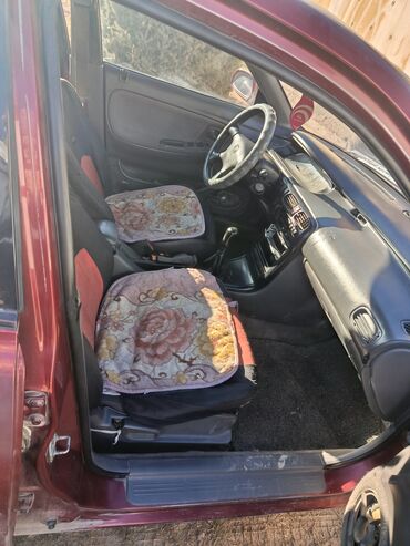 Mazda: Mazda 626: 1993 г., 1.8 л, Механика, Седан — 4