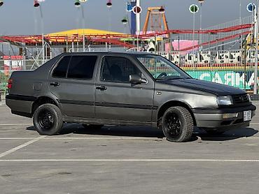 Volkswagen: Volkswagen Vento: 1992 г., 1.8 л, Бензин, Седан — 3