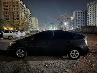 срочно продаю форд транзит: Toyota Prius: 2012 г., 1.8 л, Автомат, Гибрид, Хэтчбэк