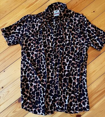 Köynəklər: Koynekler Her biri 5 manat hamisini alan olsa yenede endirim ederiy — 18