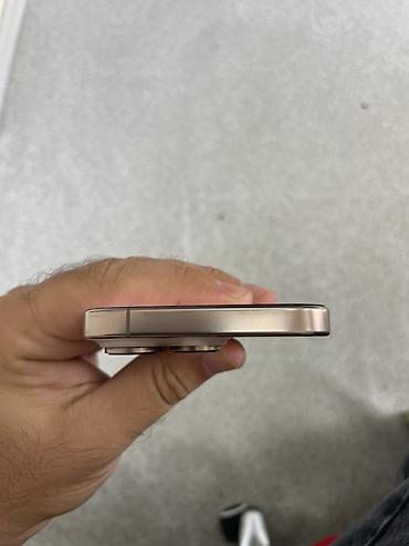 iphone 15 qara: IPhone 16 Pro, 128 GB, Desert Titanium, Face ID — 4