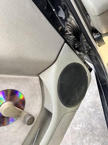 Volkswagen: Volkswagen Vento: 1993 г., 1.8 л, Механика, Бензин, Седан at lalafo.kg — 11 Volkswagen: Volkswagen Vento: 1993 г., 1.8 л, Механика, Бензин, Седан — 11