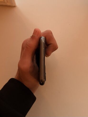 Apple iPhone: IPhone 11, 64 GB, Qara, Face ID — 3