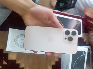 Apple iPhone: IPhone 16 Pro Max, Б/у, 256 ГБ, Natural Titanium, Зарядное устройство, Коробка, 100 %