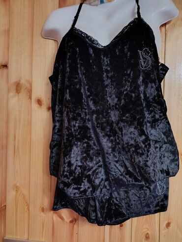 Donlar: Velür qadın pijama dəsti - Modell: 2 hissəli dəst — nazik qayışlı