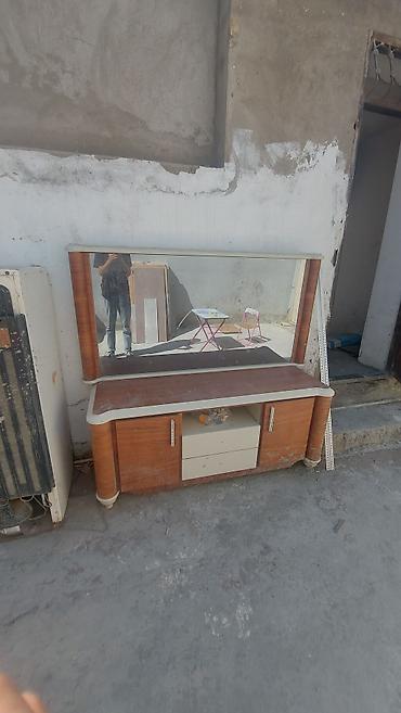 güzgülü komod: Geniş güzgülü makiyaj/komod dəsti - Böyük panoramik güzgü: enli — 1