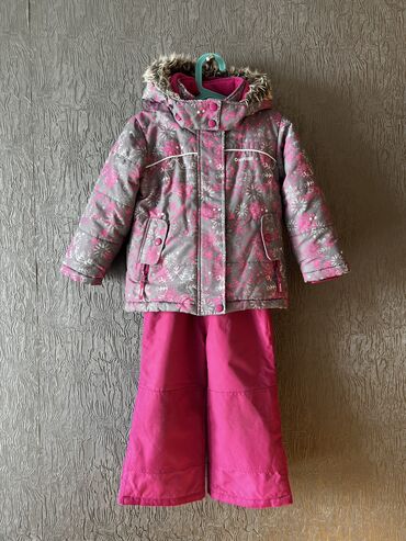 куртка зима детская: Костюм oshkosh, привезен с Канады, очень теплый! Размер от 4 до 6 лет
