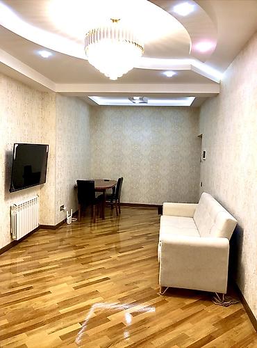 ecemi: 3-cü mikrorayon, 3 otaqlı, Yeni tikili, m. 20 Yanvar, 103 kv. m — 1