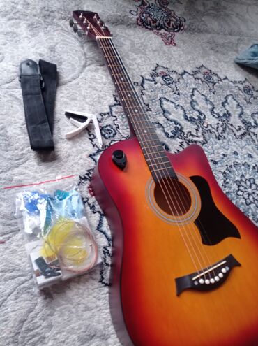 акустическая гитара для новичка: Акустическая Гитара 38 размер,полный комплект,состояние новое,гриф