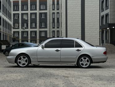 Mercedes-Benz: Mercedes-Benz E-Class: 1996 г., 3.2 л, Автомат, Газ, Седан