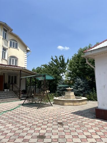 сдаётся частный дом бишкеке: 400 м², 5 комнат, Утепленный, Кондиционер, Лоджия