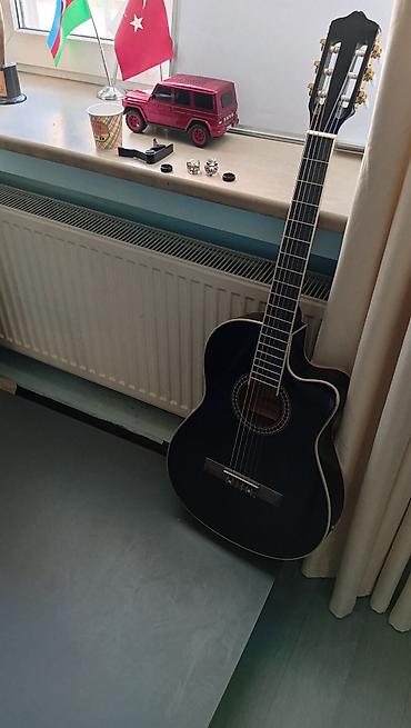 gitara qara: Qara Canavar. Orginal Grape. Səhnə və studiyanın Canavarı. Möhtəşəm — 3