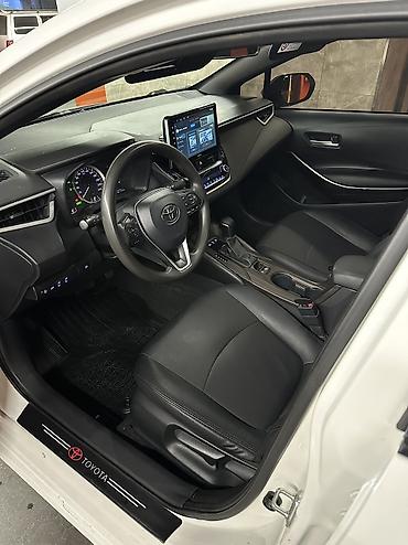 hongqi ehs9: Toyota Corolla: 2020 г., 1.8 л, Вариатор, Гибрид, Седан — 8