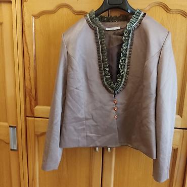 Dəstlər, kostyumlar: Zərif qadın dəsti – jaket + ətək - Rəng: açıq qəhvəyi/taun - Üslub — 2