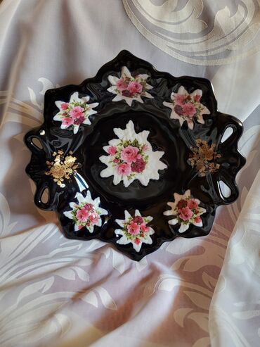 Činije: Cinija porelanska sa radom 70te. Cinija perfektna,boja na lalafo.rs — 1 Činije: Cinija porelanska sa radom 70te. Cinija perfektna,boja — 1