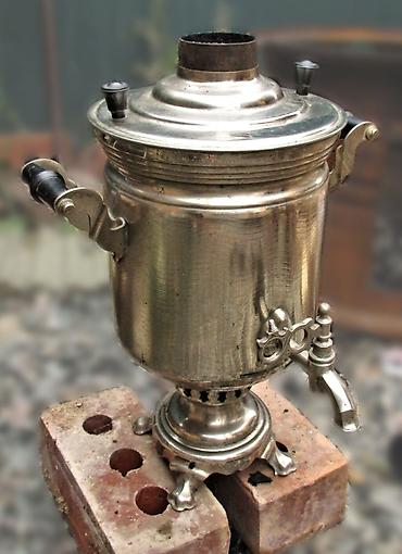 самовар на дровах: Axtarıram: odunla işləyən samovar Tələblər: - Yalnız odunla — 1
