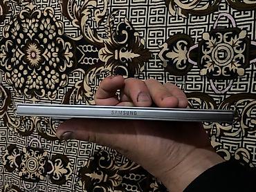 Мобильные телефоны: Samsung Galaxy Z Flip7, Б/у, 256 ГБ, цвет - Серебристый, 1 SIM — 2