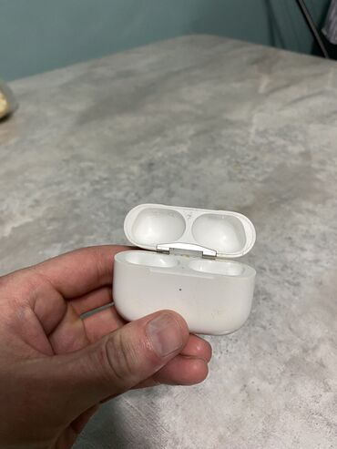 кейс от airpods pro: Вакуумные, Apple, Б/у, Беспроводные (Bluetooth), Классические