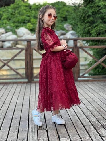 Haljine: Odmah dostupne haljinice za princezice od 5 do 10 godina u kompletu sa na lalafo.rs — 5 Haljine: Odmah dostupne haljinice za princezice od 5 do 10 godina u kompletu sa — 5