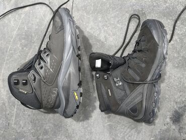 Куртки: Безрукавки новые 3 шт 48, 50, 52 р в машине в городе позвоните или — 9