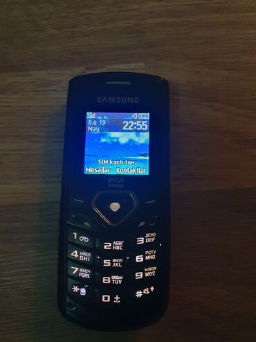 железный диск на 16: Samsung C170, rəng - Qara, Düyməli