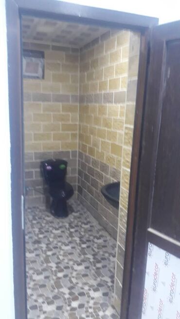 Kommersiya daşınmaz əmlakının satışı: 2 mertebe bütün sənəd daxil kupçasi var dəniz ilə üzbə-üz yolun düz — 8