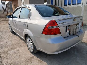 Chevrolet: Chevrolet Aveo: 2005 г., 1.4 л, Механика, Бензин, Седан