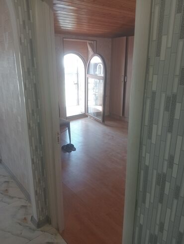 Otaqların uzunmüddətli kirayəsi: Kirayə verilir: eyvanlı otaq/studio - Geniş açıq eyvan: keramika -da lalafo.az — 12 Otaqların uzunmüddətli kirayəsi: Kirayə verilir: eyvanlı otaq/studio - Geniş açıq eyvan: keramika — 12