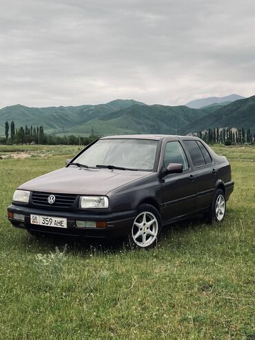 фара на нексия 2: Volkswagen Vento: 1992 г., 1.8 л, Механика, Газ, Седан
