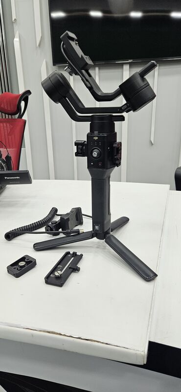 Digər foto və video aksesuarları: DJI Ronin-SC 3-oxlu kamera stabilizatoru - Yüngül və kompakt dizayn — 4