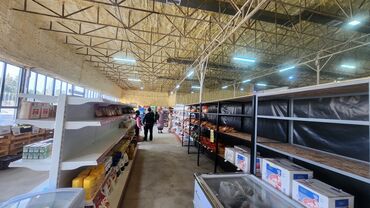 Помещения свободного назначения: Продаю помешения, 750 метр квадрат вода,3 фаза электр,газ . можно — 9