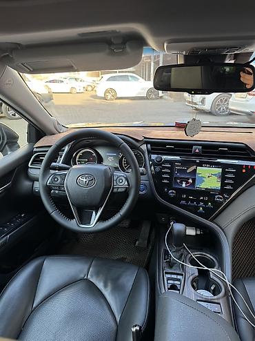 byd e2 2025: Toyota Camry: 2018 г., 2.5 л, Вариатор, Гибрид, Седан — 10