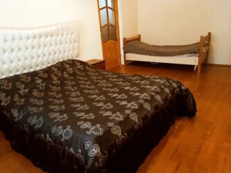 Uzunmüddətli kirayə evlər: 120 kv. m, 3 otaqlı, Artezian quyusu, İnternet, Qaz — 3