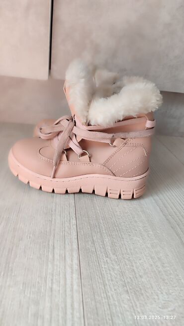 сапоги зимние женские натуральная кожа натуральный мех распродажа: Детские сапоги зима,цена 800сом. в хорошем состоянии,натур кожа