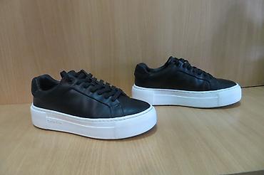 paciotti 4us: CALVIN CLEIN br 3824cm unutrasnje gaziste stopala, patike su ORIGINAL — 3