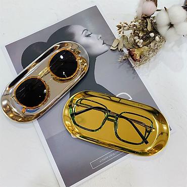 Манекены: Продаю торговое оборудование листайте Манекены В наличии 4 штуки — 15