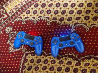 PS4 (Sony Playstation 4): Yaddaşı 1.4tb PlayStation 4. 13oyun 2 mavi
