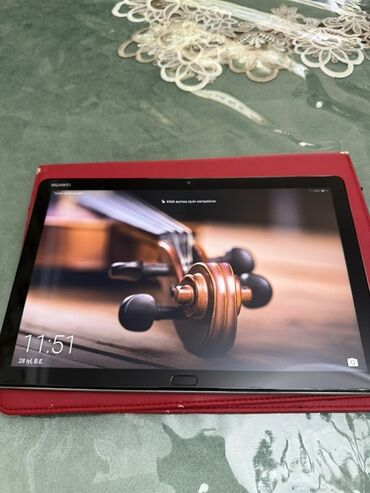 Модемы и сетевое оборудование: Huawei MediaPad M5 Lite 10 planşeti, istifadəçilərə yüksək keyfiyyətli