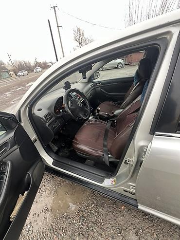 Toyota: Toyota Avensis: 2004 г., 1.8 л, Механика, Бензин, Хэтчбэк — 8