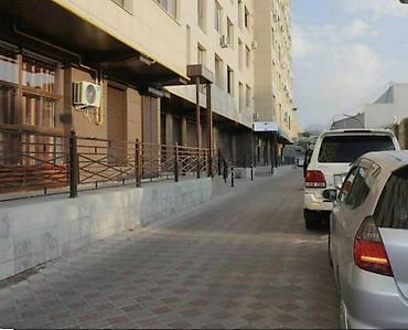 Аренда помещений свободного назначения: Сдаётся в долгосрочную аренду коммерческое помещение, в жилом — 13