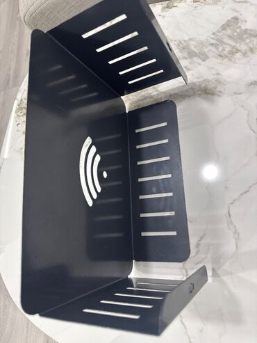 çərəz qabı: Wifi Router Saxlama Qabi