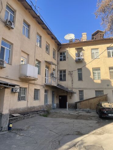 Продажа квартир: 3 комнаты, 67 м², Индивидуалка, 2 этаж, Евроремонт