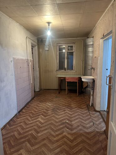 сдам сто в аренду: Сдаю помещение под бизнес Ул. Айни-Шота Руставели Депозит 10000 с