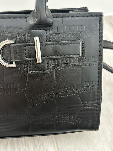 pull bear: Классическая сумка, Китай, Материал: Искусственная кожа, Застежка на молнии, Женские, Новый — 7