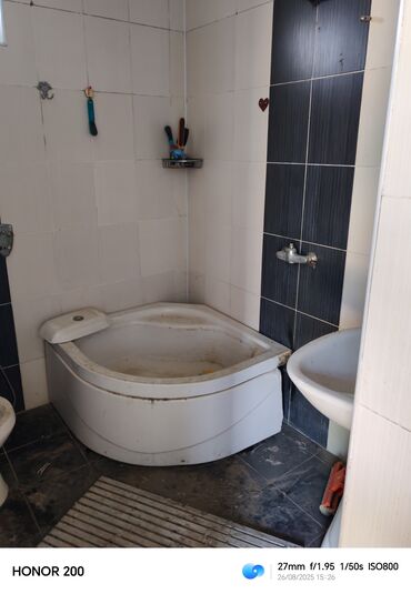 Həyət evləri və villaların satışı: Satılır: Həyət evi - Tək mərtəbəli, kirəmit tipli dam örtüklü fərdi — 5