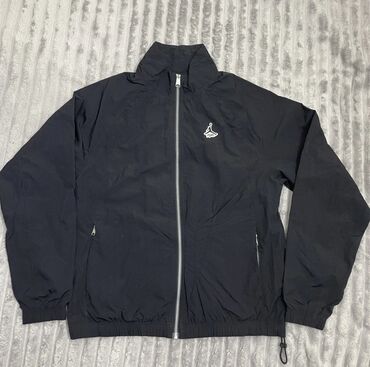 на железных номерах: Легкий бомбер Бренд: Nike Jordan Состояние: 10/10 Размер: L