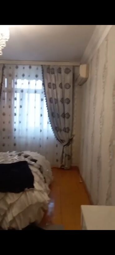 1 комнатная квартира снять: Bineqedi r Cavadxan küç Memar Ecemi metrosun yaxınlıqı 54 saylı